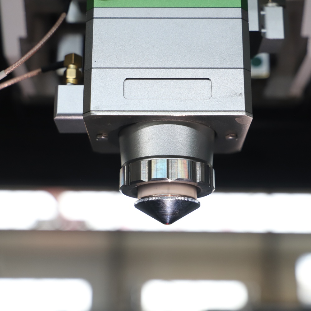 Mesin Pemotong Laser Serat unt - Industrial Laser Metal Cutting Machine ulasan dan harga